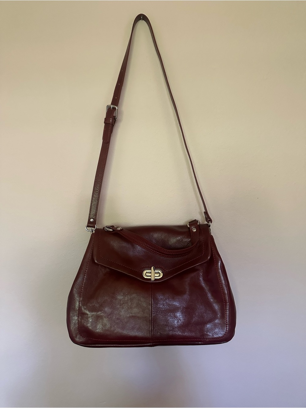 Wilson’s leather crossbody or shoulder bag - Picture 5 of 8